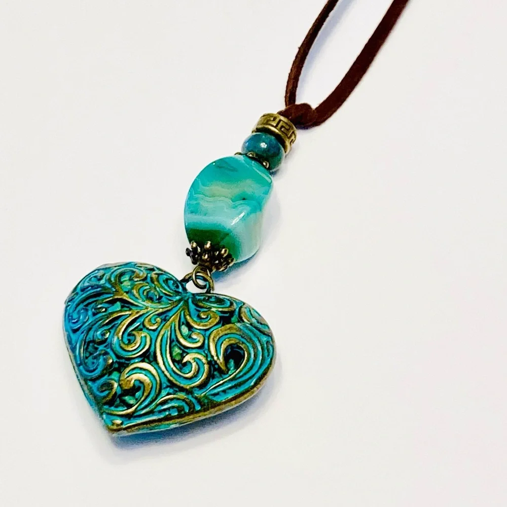 Teal Turquoise Patina Filigree Brass Heart Necklace w/ Onyx & Chrysocolla Stone - Picture 8 of 11